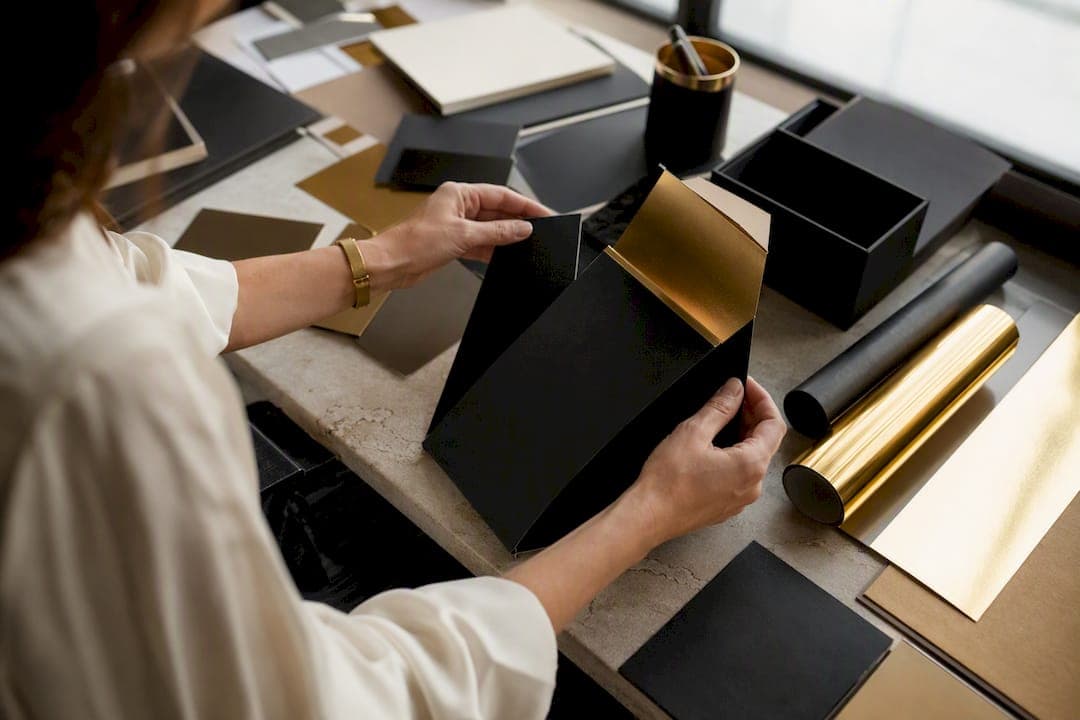 Design ambalaj produs: ghid practic de la concept la tipar